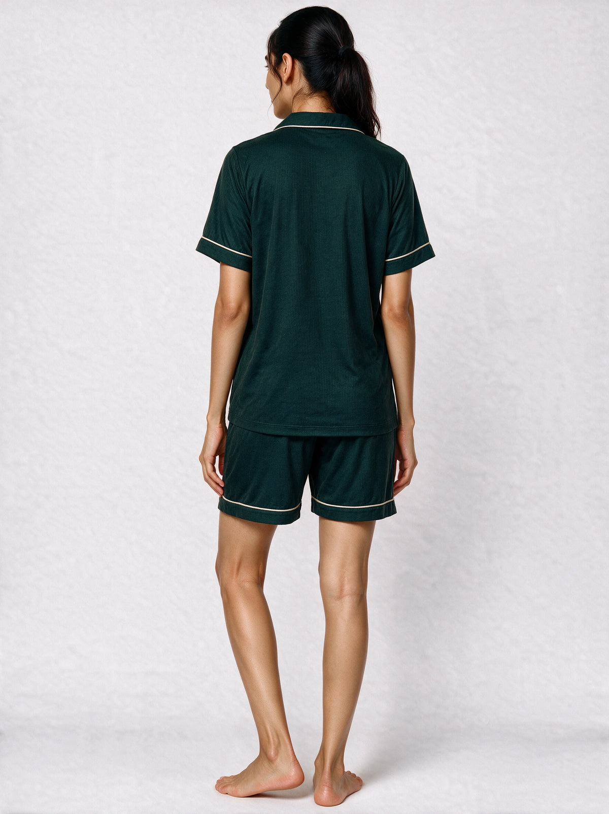 Dark green short sleeves silky textured ladies nightsuit - Ultimo