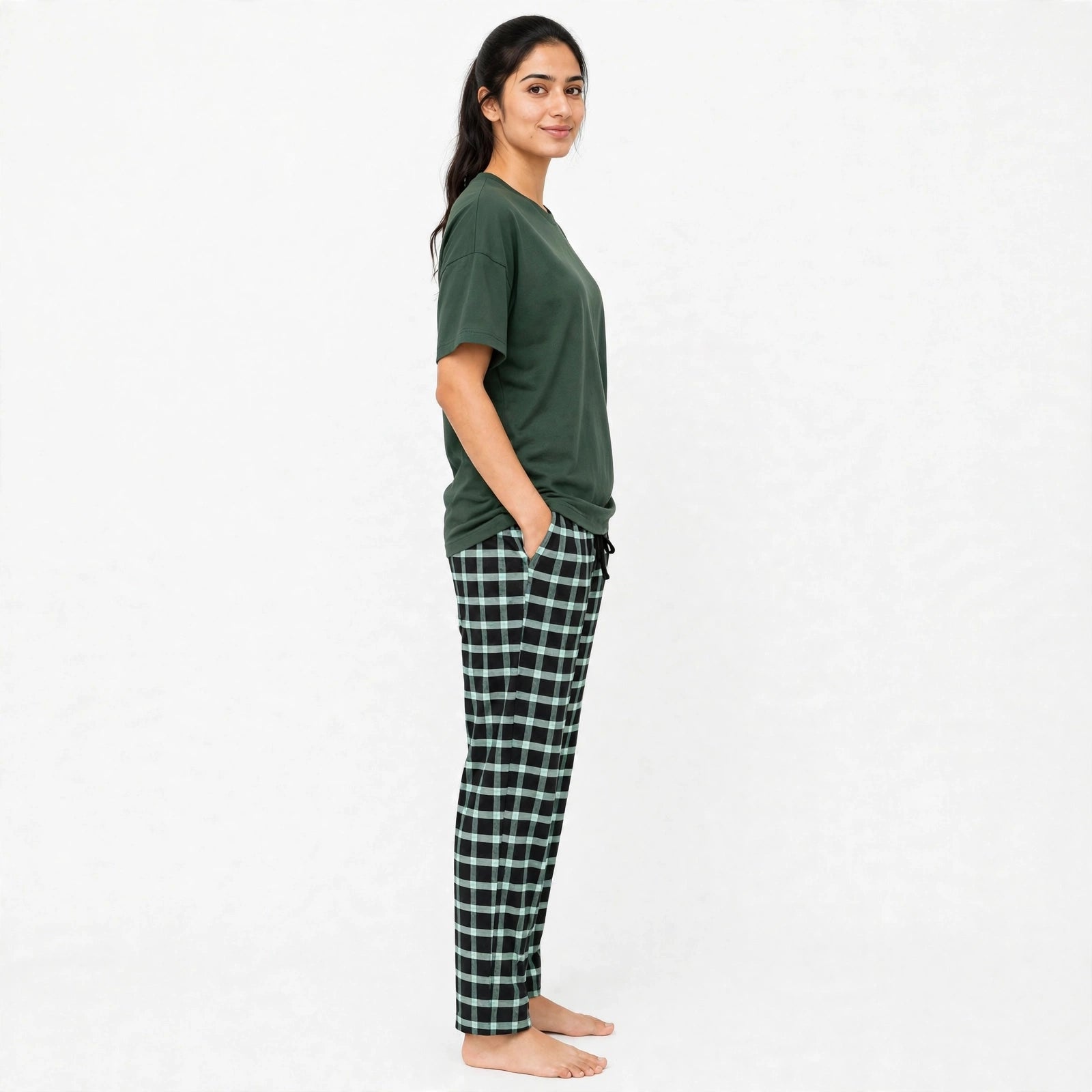 Evergreen Green Tshirt & Green Check Pajama Set for female