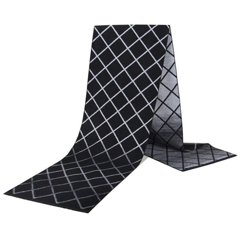 Urban Grid - luxurious blend of 60% polyester and 40% acrylic. Length of 180 cm and a classic width of 30 cm