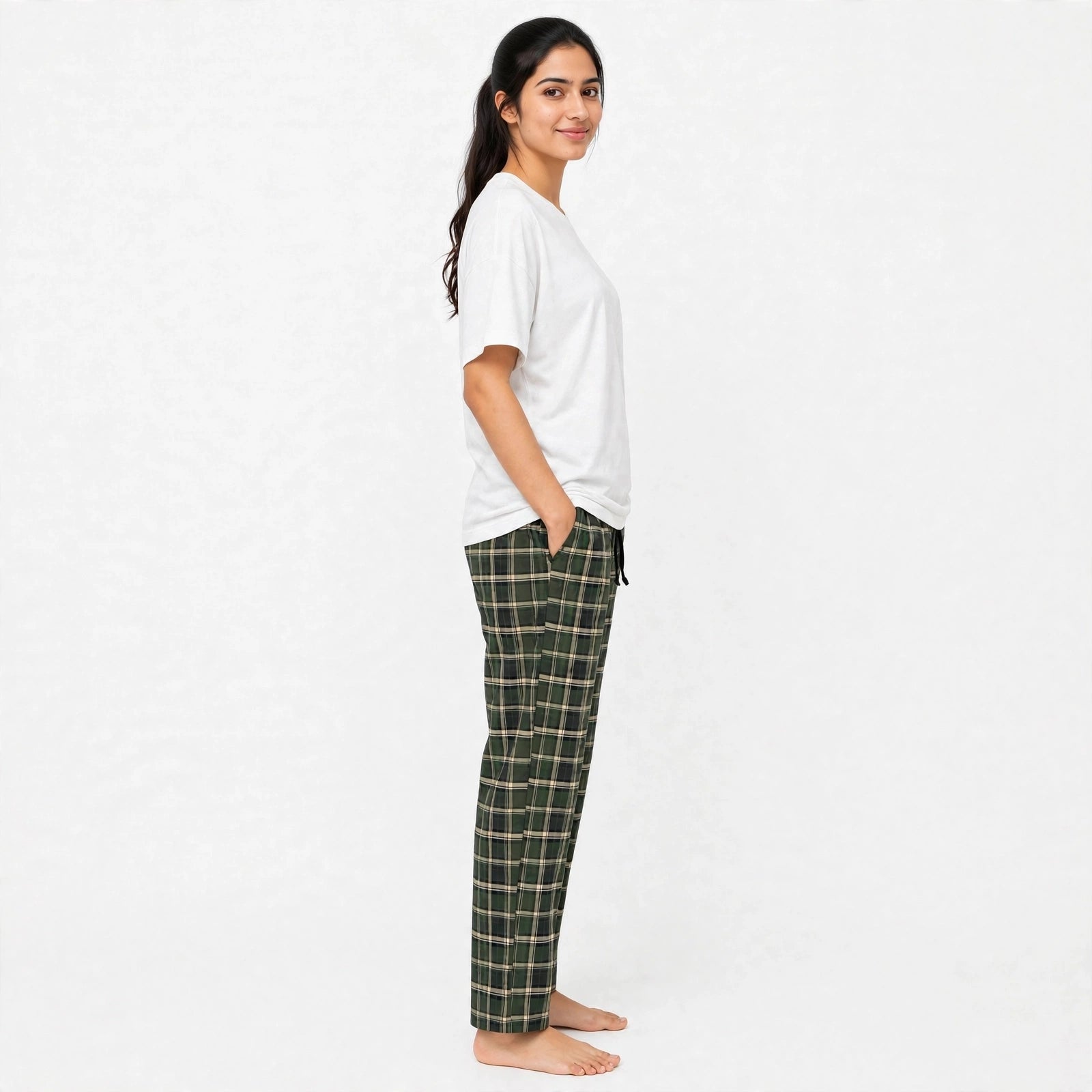 Grid White tshirt & Green Check Pajama Set for female