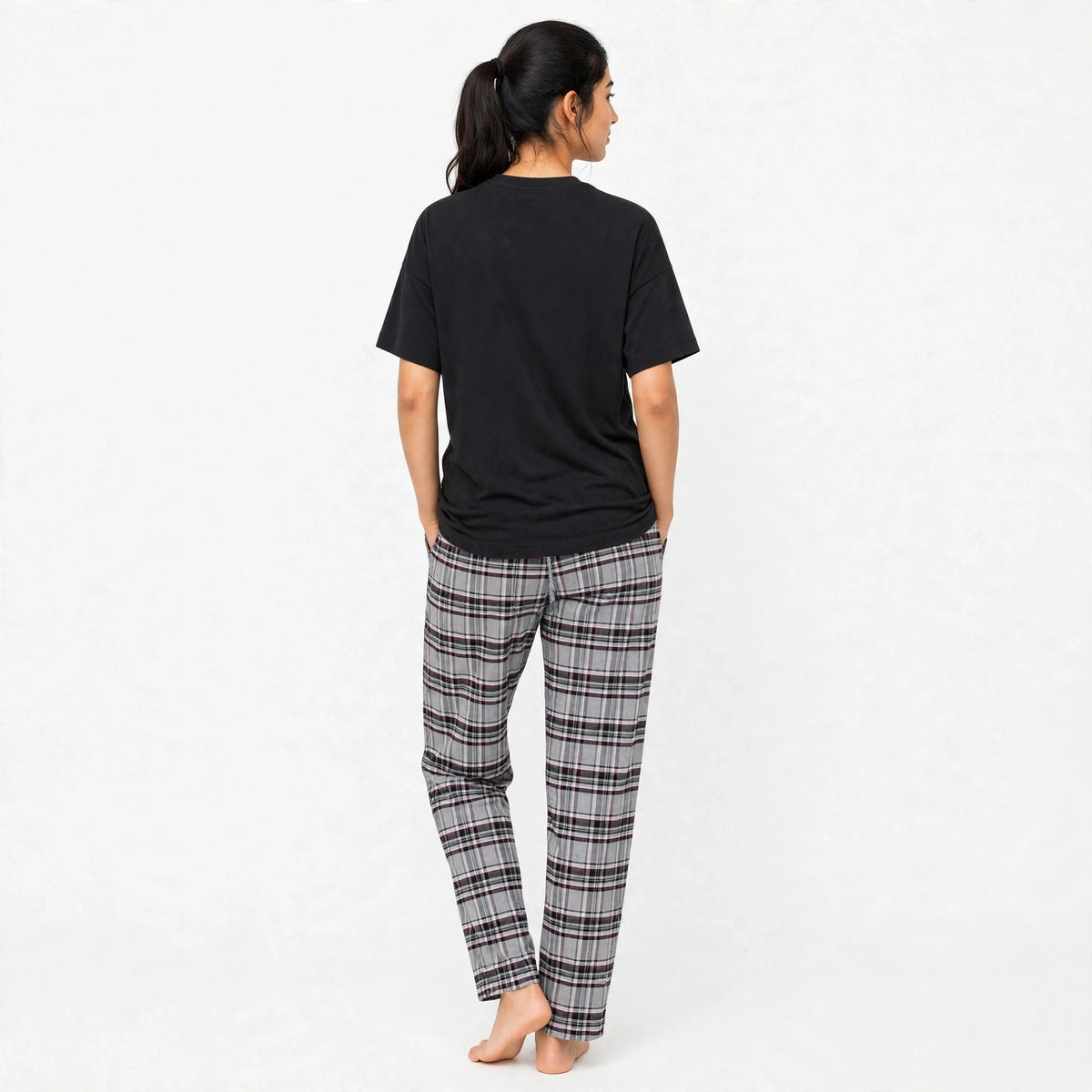 Noir Black tshirt & Grey Pajama Set for female - Ultimo